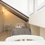 카사 차르미나티 *